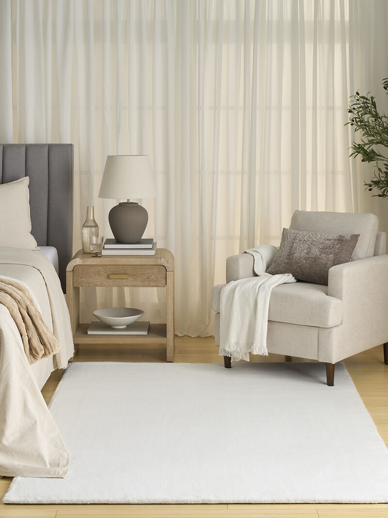 Soft Plush Rabbit Fur SFF01 White 7'6" x 9'6" Rug