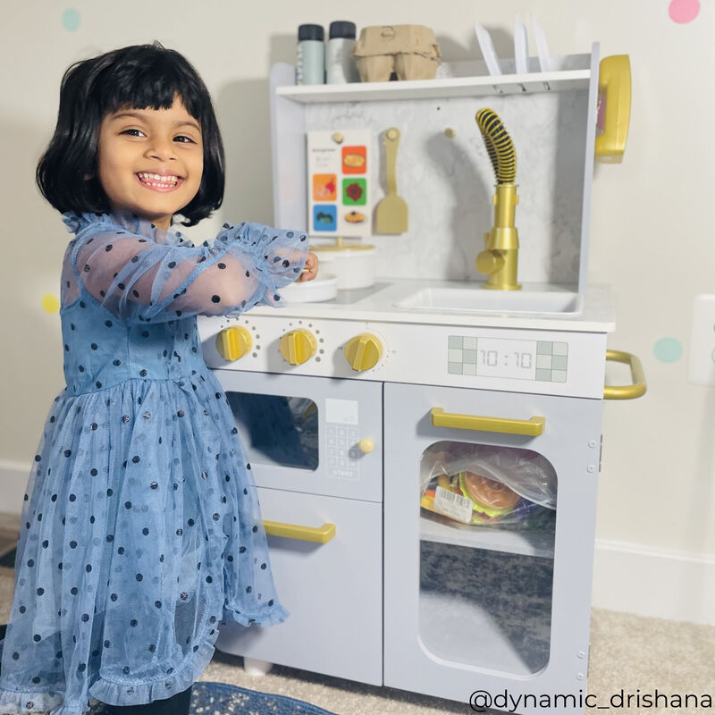 Teamson Kids Little Chef Memphis Play Kitchen with 16 Accessories, Gray/Gold image number 6