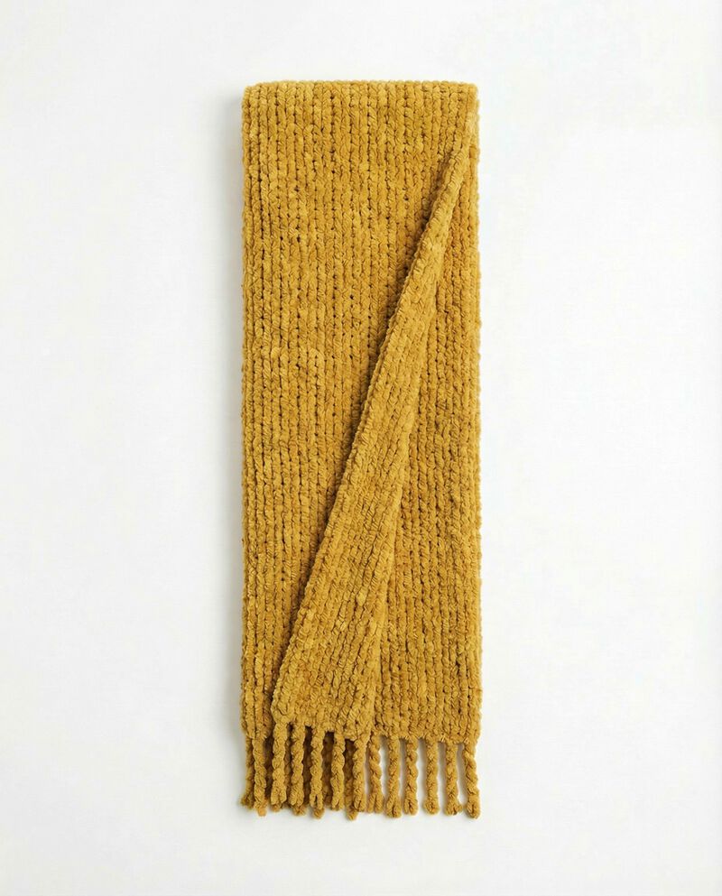 Chunky Chenille Knit Blanket With Fringe image number 1
