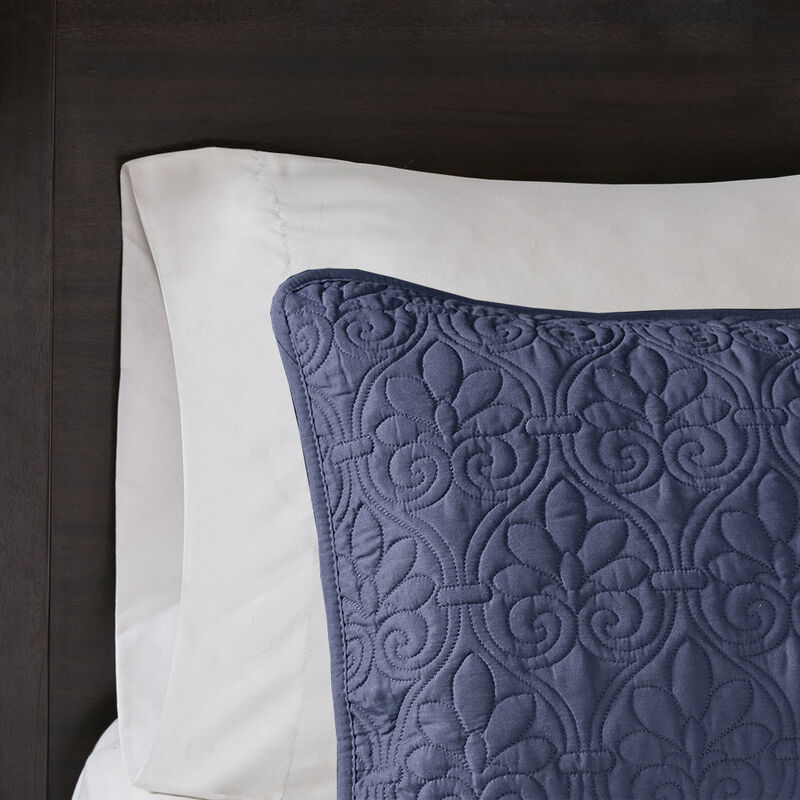 Sandy Reversible Quilt Set image number 1