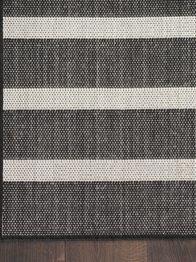 Positano POS03 Black/Ivory 4' x 6' Rug