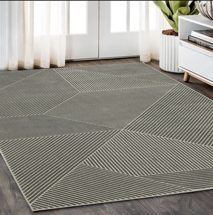 HomeRoots Geometric Area Rug
