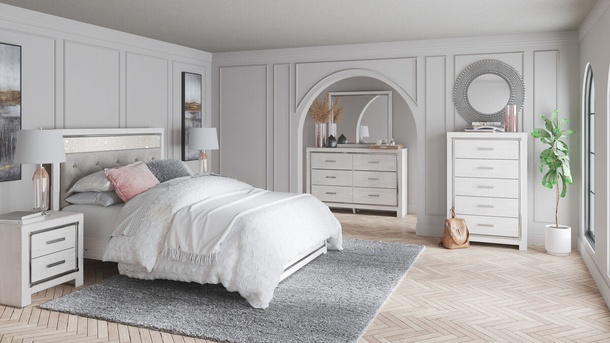Altyra Queen Bedroom Suite in White