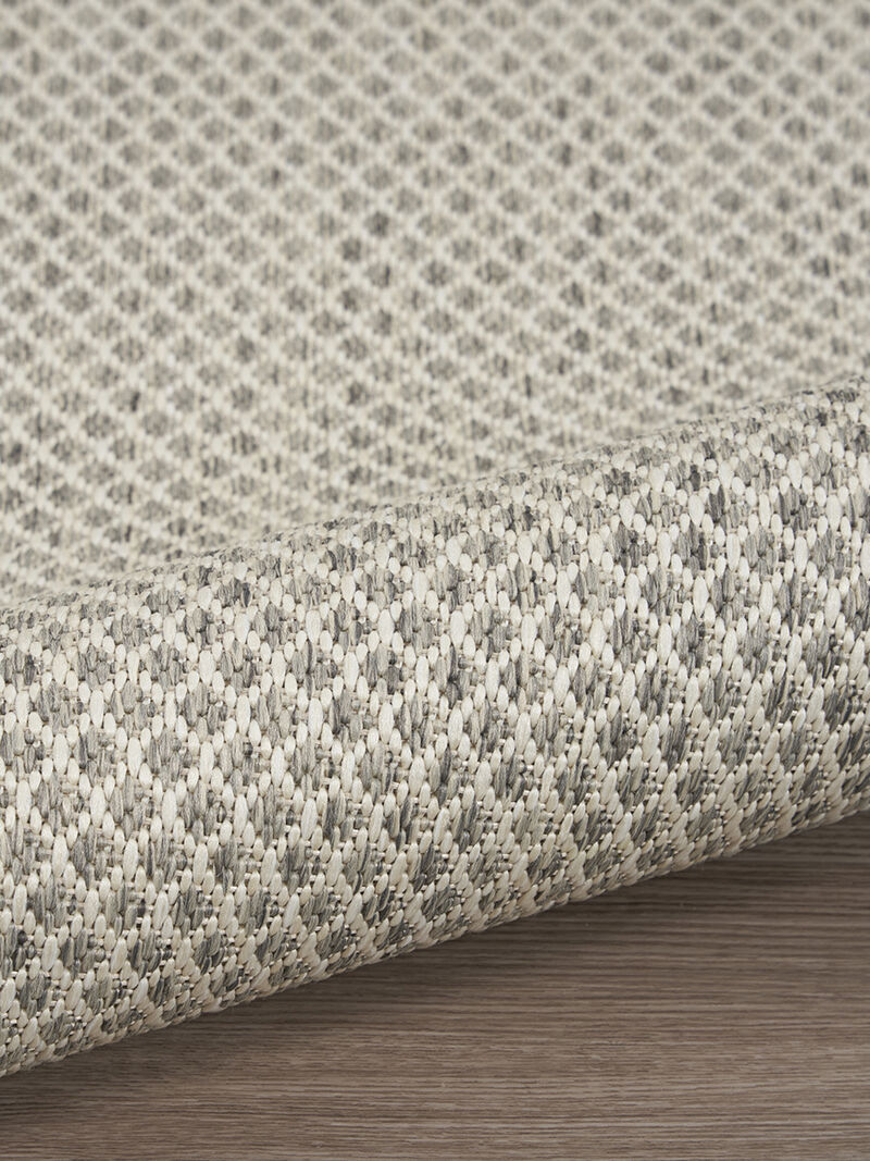 Courtyard COU01 Ivory/Silver 6' x 9' Oval Rug