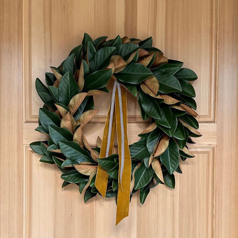 30" Faux Green Magnolia Leaf Wreath image number 2
