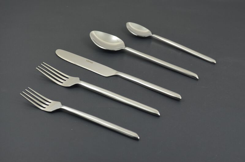 Silver Stainless Steel Flatware Set of 20 PC (Modern, Glossy)
