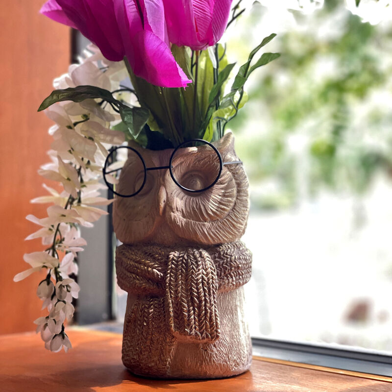 Bespectacled Owl Cement Vase 8.25" Gold Accents Knit Scarf Real Wire Glasses image number 6