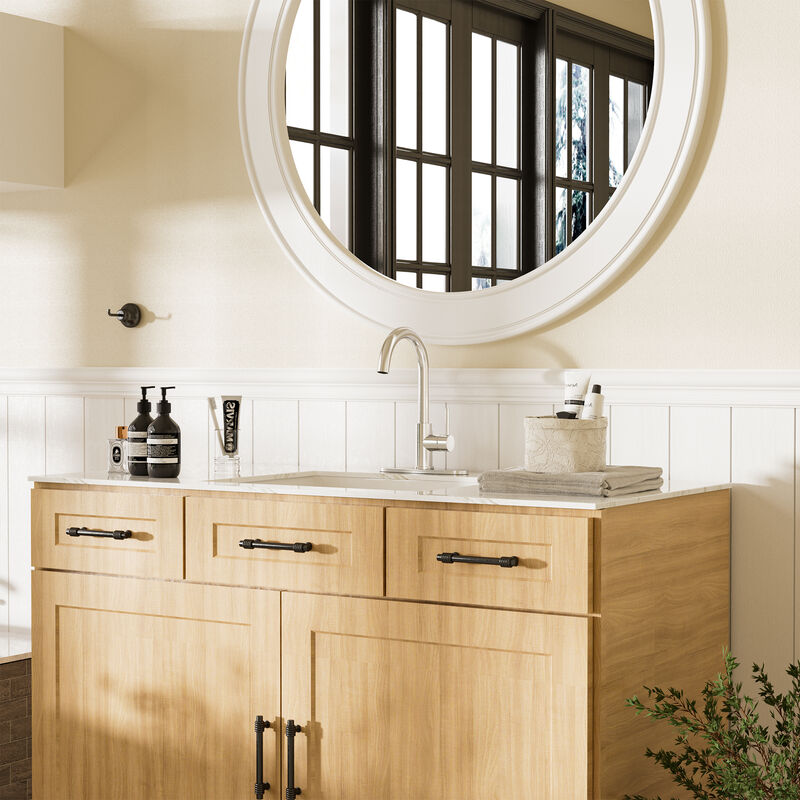 Mondawe Bathroom Sink Faucet, Single Handle 1 Hole Deck Mount Basin Hot & Cold Water with Deck Plate Lavatory Vanity Sink