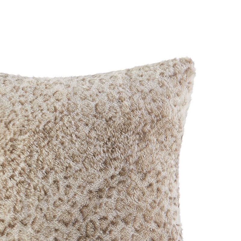 Gracie Mills Shawn Faux Brushed long Fur Square Pillow