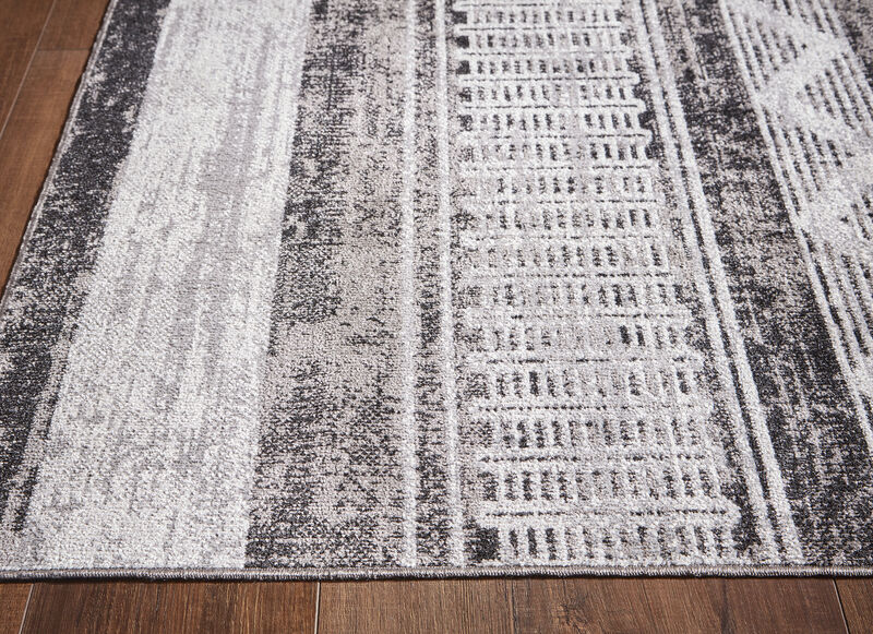 Henchester 5'x7' Washable Rug image number 2