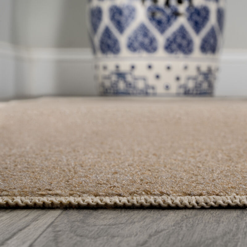 Twyla Classic Solid Low-Pile Machine-Washable Area Rug