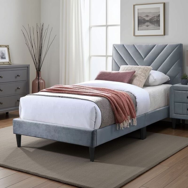 Lilian Full Size Bed, Tufted Gray Velvet Upholstery, Chevron Stitch image number 5