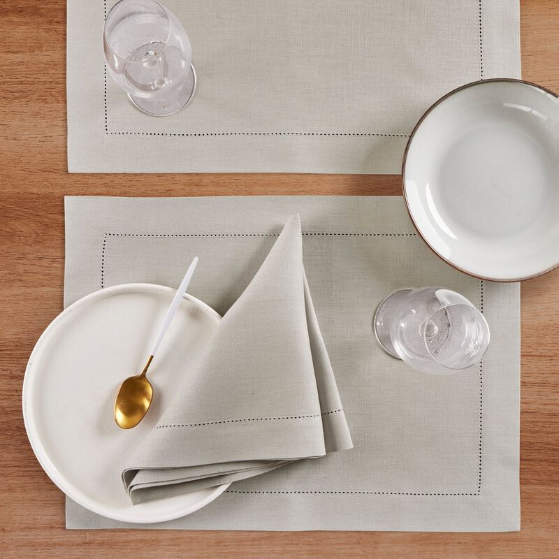 Solino Home Medium Weight Hemstitch 100% Linen Placemats &ndash; Set of 4, 14 x 19 in, Machine Washable, Holiday and Everyday Dining