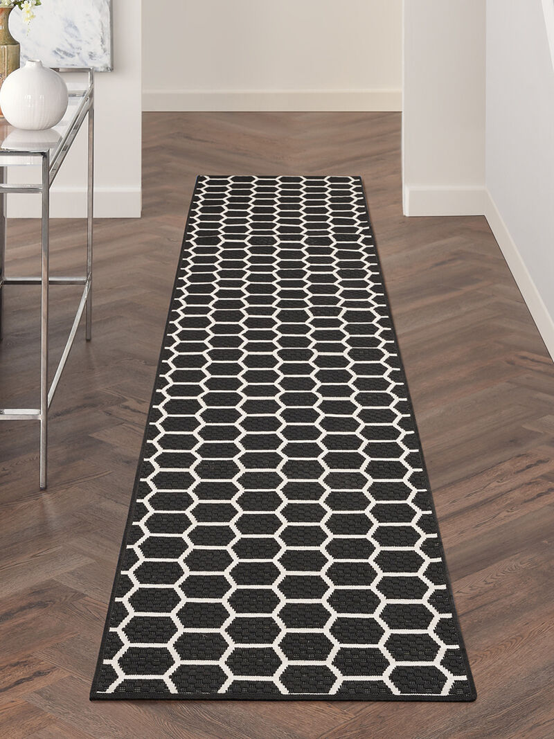 Twist Reversible TWS01 Black 2'2" x 12' Rug