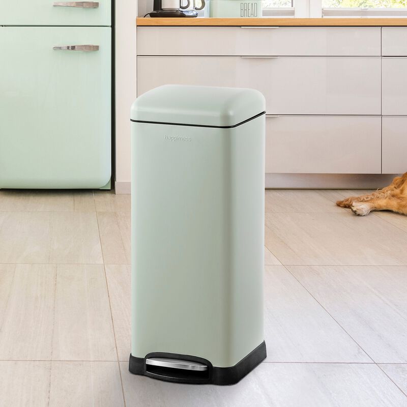 Betty Retro 8-Gallon Step-Open Trash Can