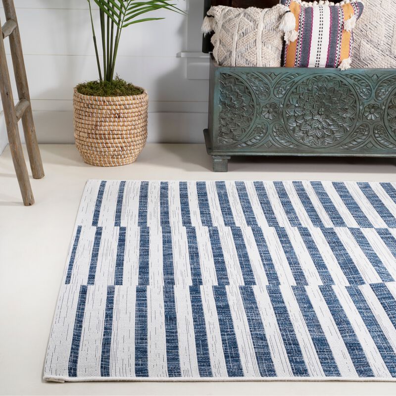 Sukie Modern Offset Stripe Indoor/Outdoor Area Rug
