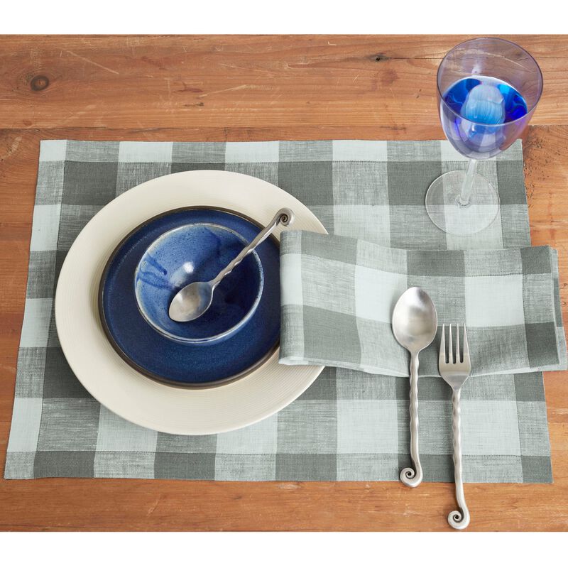 Solino Home Buffalo Check 100% Linen Dinner Napkins &ndash; Set of 4, 20 x 20 in, Machine Washable, Holiday and Everyday Dining