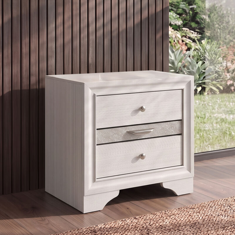 Darnavique 3-Drawer Nightstand image number 7