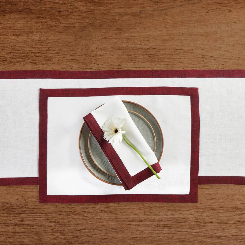 Solino Home Classic 100% Linen Placemats &ndash; Set of 4, 14 x 19 in, Machine Washable, Holiday and Everyday Dining