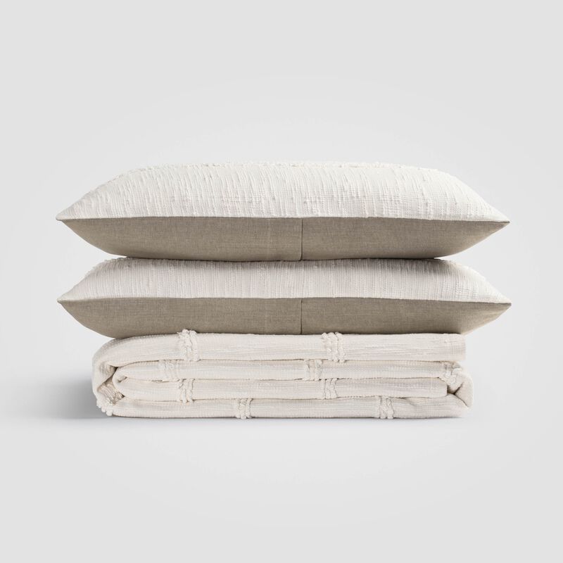 White Fringe Bedspread & Sham Set.. image number 0