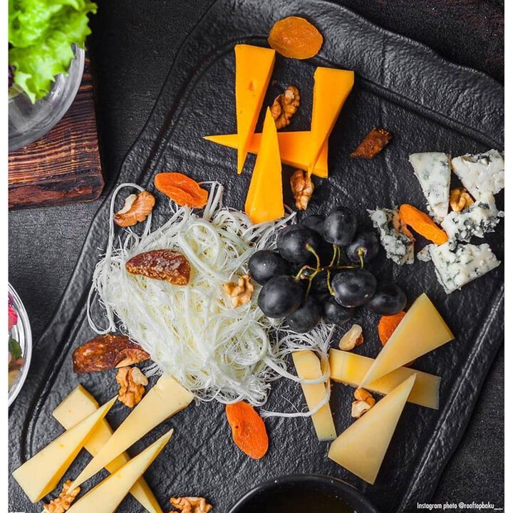 Shade 14.5" x 9" x h:0.5" Rectangular Black Porcelain Platter