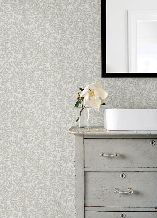 Lindl&Atilde;&para;v Light Grey Leafy Vines Wallpaper (Set of 2)