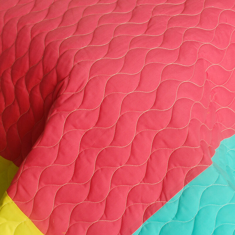 3 Piece Vermicelli Quilted Patchwork Quilt Set Waiting for Amore Collection image number 2