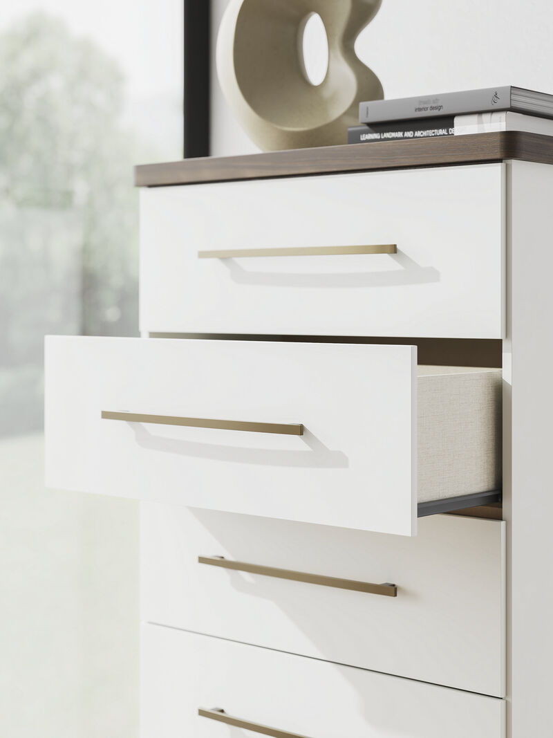Mazilar Chest of Drawers image number 2