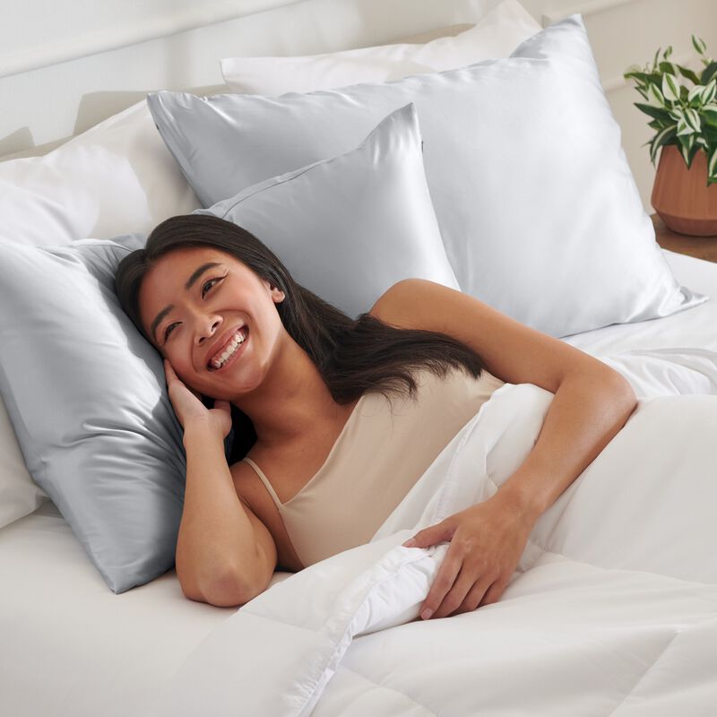 Satin Pillowcase Set for Hair and Skin image number 2