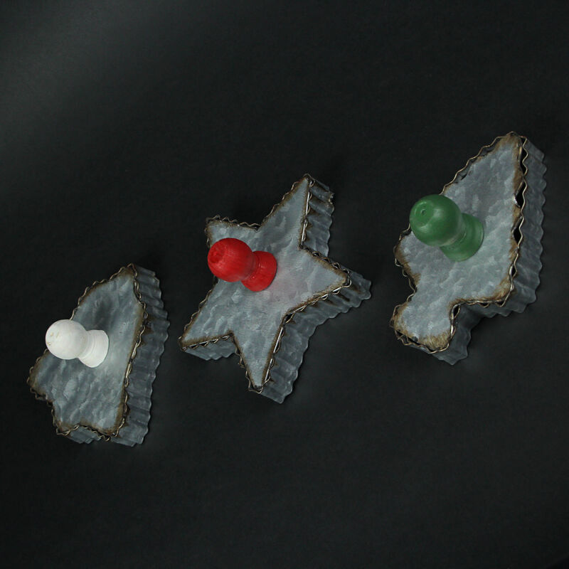 Set of 3 Oversized Galvanized Zinc Finish Holiday Christmas Cookie Cutter Wall Hooks - Perfect for Adding a Festive and Unique Touch to Your Kitchen Space image number 4
