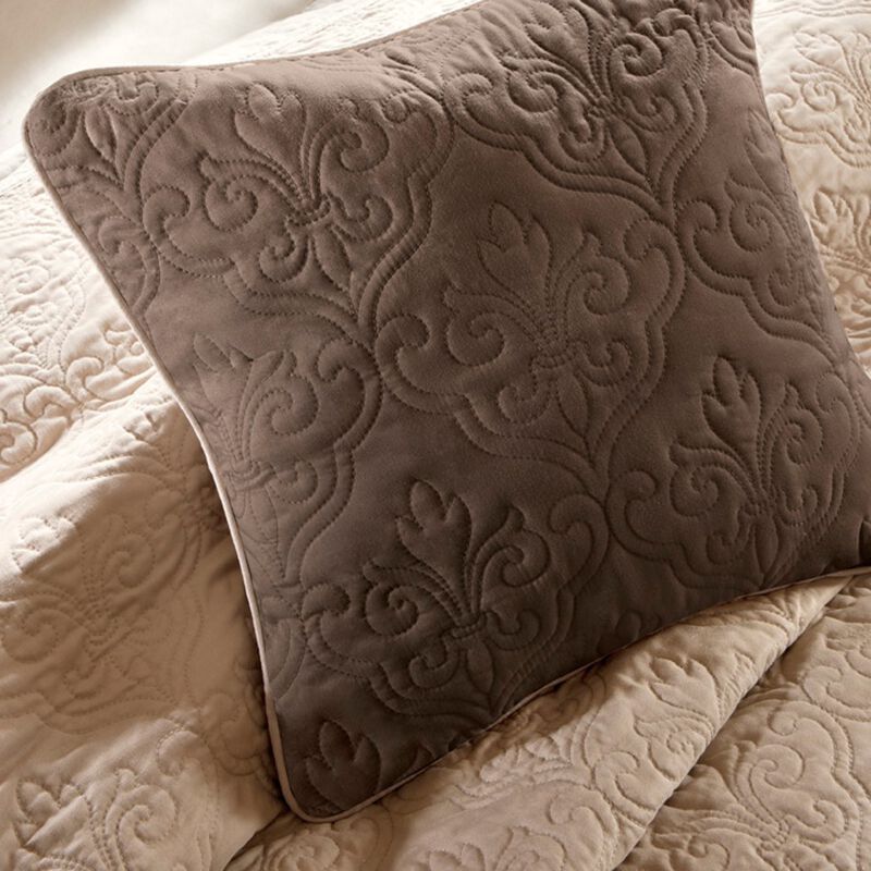 Gracie Mills Colby 7-Piece Quilt Set with Euro Shams and Cozy Throw Pillows