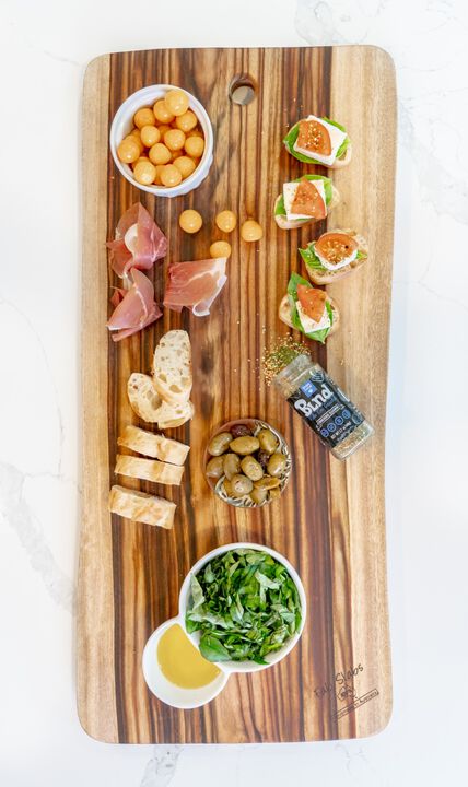 Durable Wood Cutting Board with Natural Antibacterial Properties for Kitchen Use