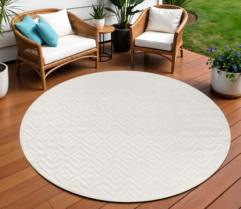 HomeRoots 8' Ivory And White Geometric Indoor Outdoor Area Rug
