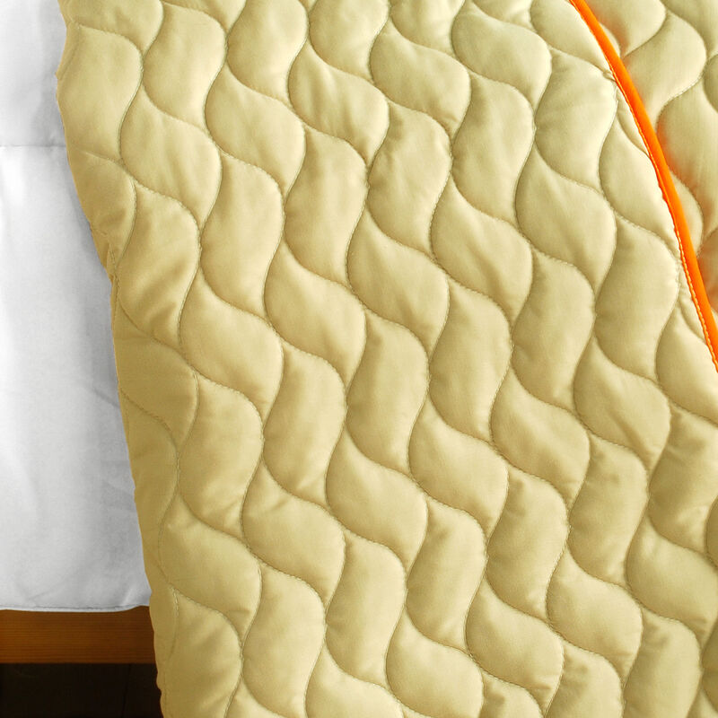 Frenzied Night Patchwork Quilt Set 3 Piece Queen Quilted Soft Bed Cover Set image number 3