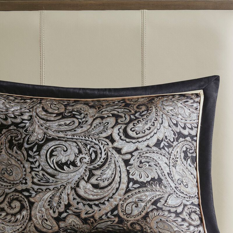 Gracie Mills Thornton 5-Piece Reversible Jacquard Bedspread Set with Throw Pillows image number 2
