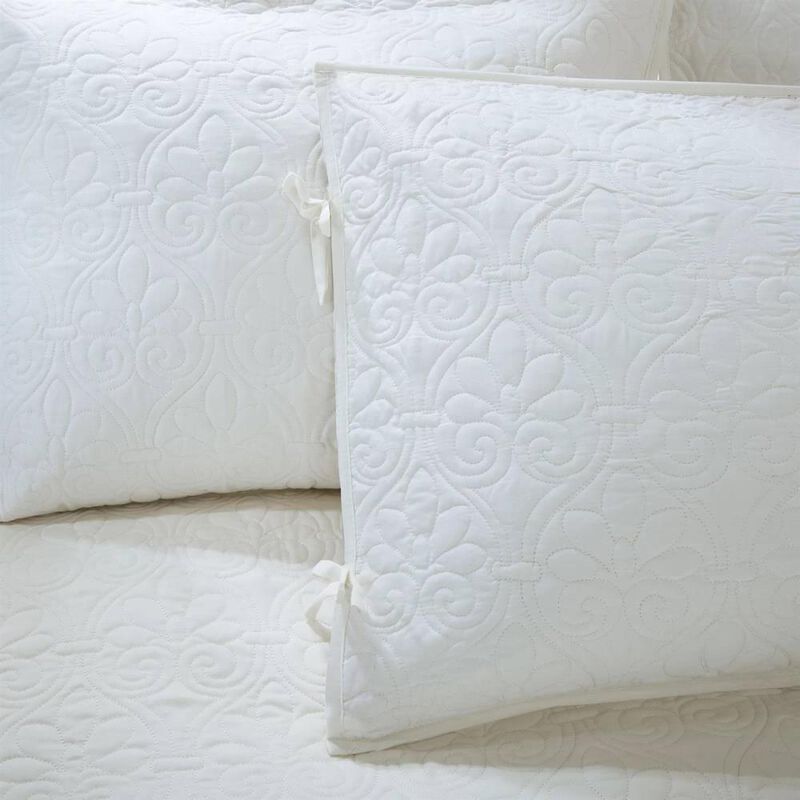 Hivvago 6-Piece Farmhouse Country Cottage Quilted White Reversible Daybed Cover Set