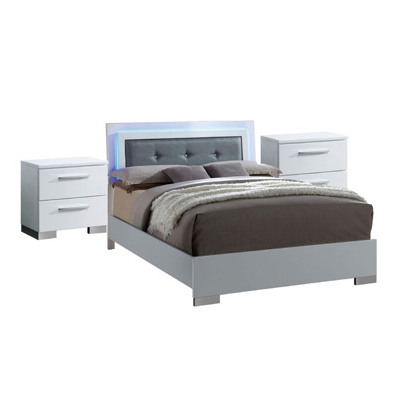 Queen Bedroom Set in White & Black Wood &ndash; 3 Piece Set with 2 Nightstands image number 0