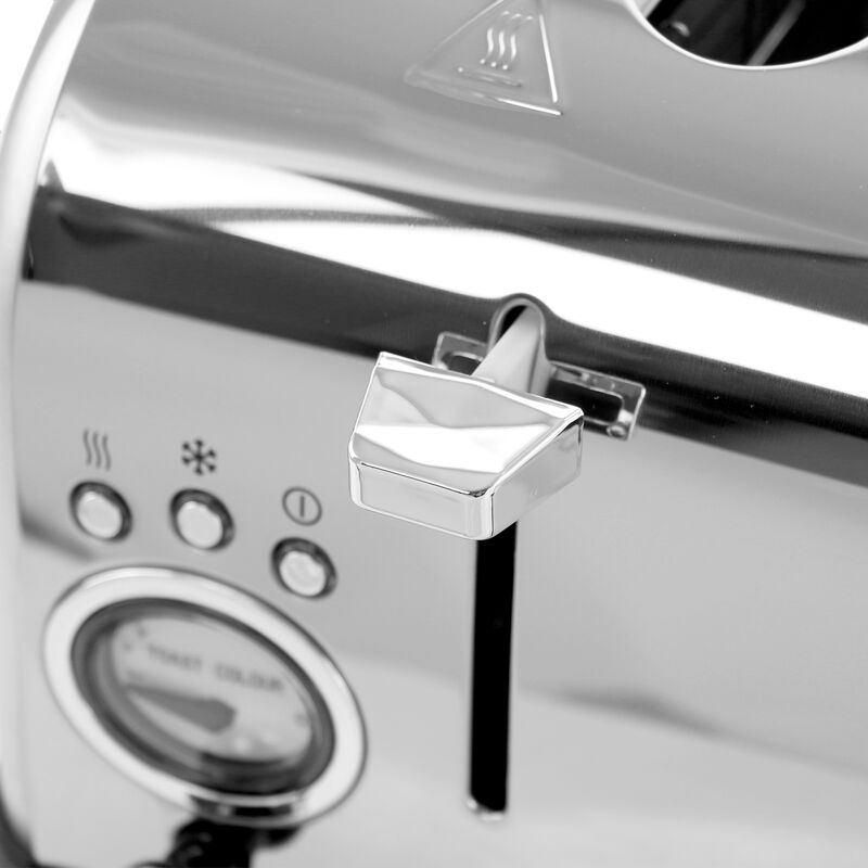 MegaChef 4 Slice Wide Slot Toaster with Variable Browning in Silver