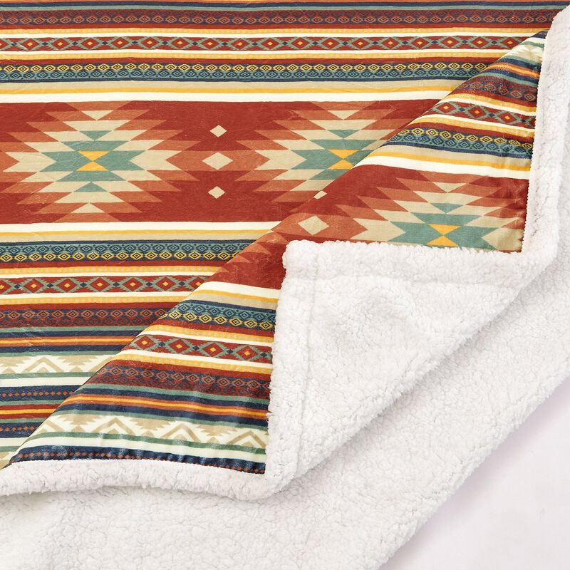 Del Sol Campfire Sherpa Throw image number 3