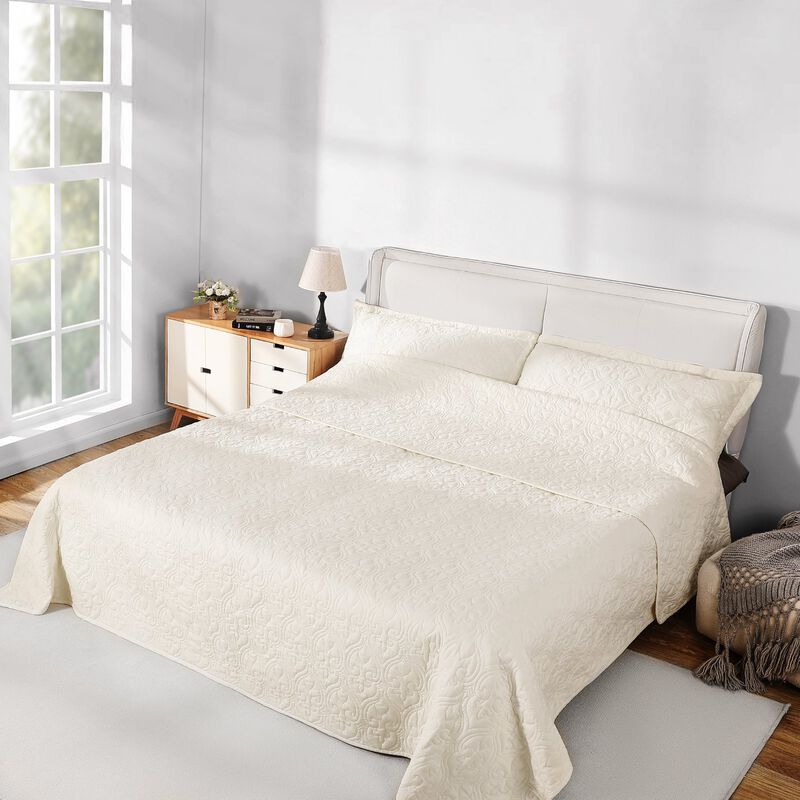 King Quilt Set 3 Piece, Lightweight Cotton Bedding Set with Pillow Shams image number 0