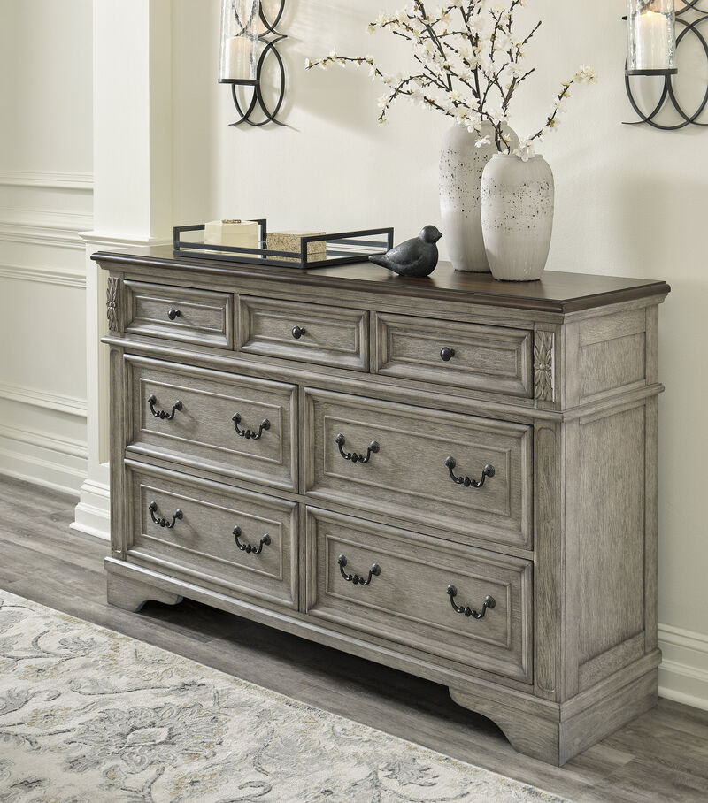 Lodenbay Dresser image number 1
