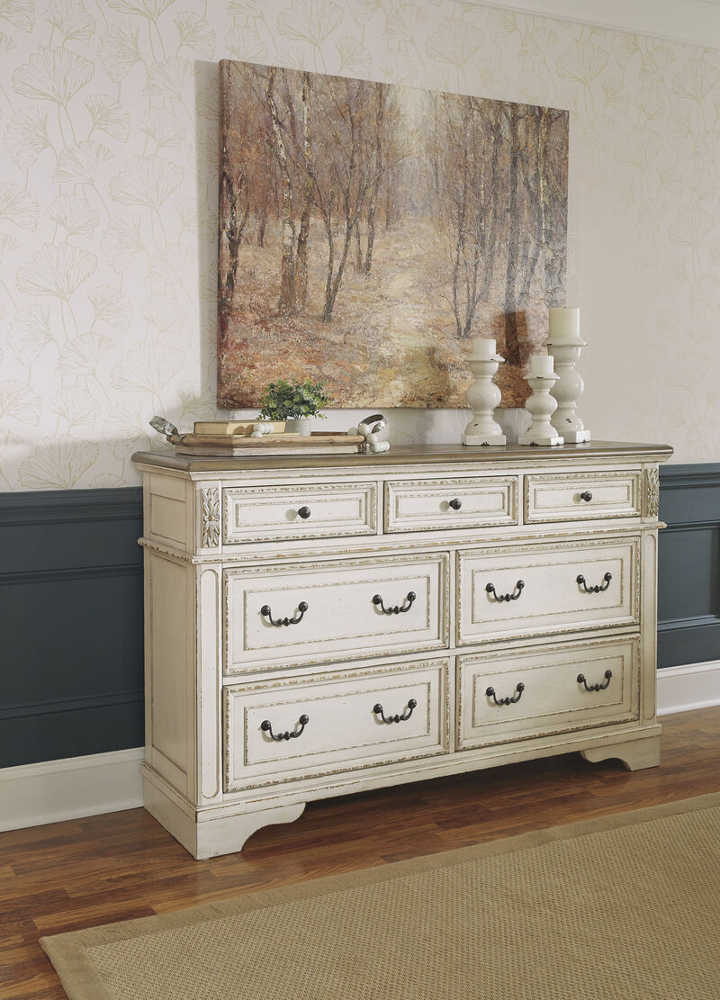 Realyn Dresser image number 2