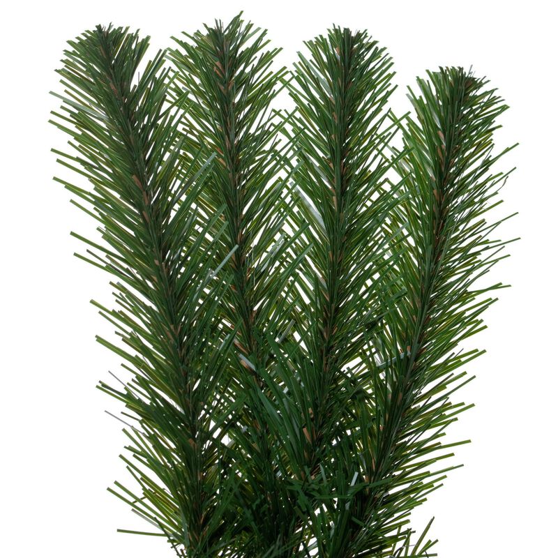 Vickerman 9' x 18" Deluxe Sequoia Pine Garland 320 Tips image number 3