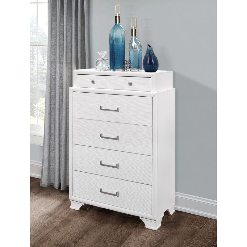 Chest with 6 Drawers for Spacious and Organized Bedroom Storage
