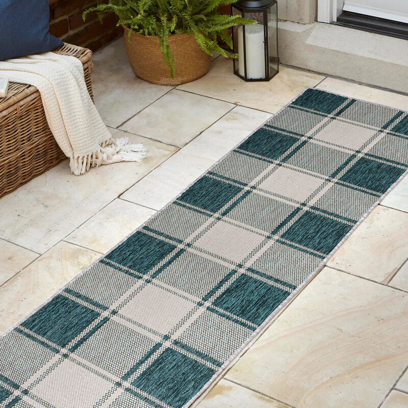 Sabine Traditional Farmhouse Bold Gingham Indoor/Outdoor Area Rug