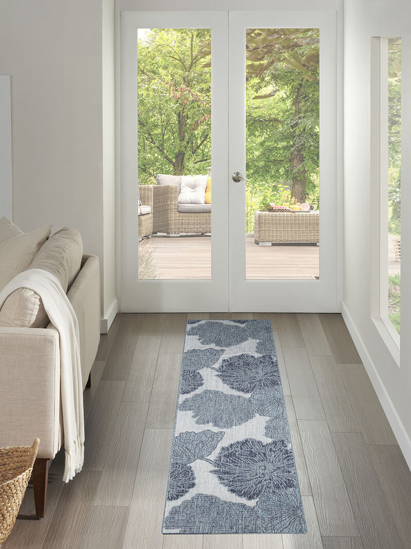 Garden Oasis GOA04 Blue 2' x 8' Rug