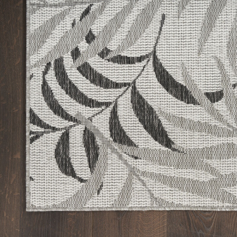 HomeRoots Palm Leaf Indoor Outdoor Area Rug image number 3