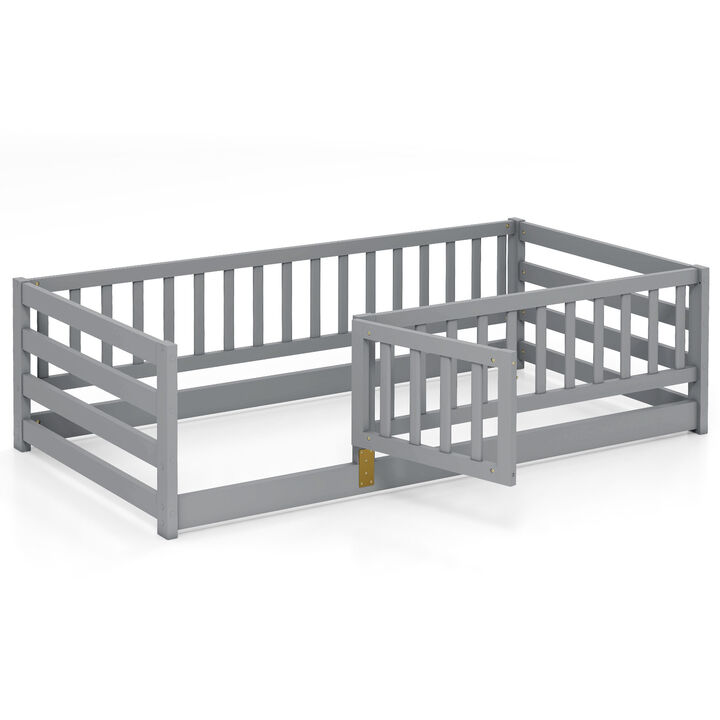 Children&rsquo;s Floor Bed Playhouse with High Fence and Door