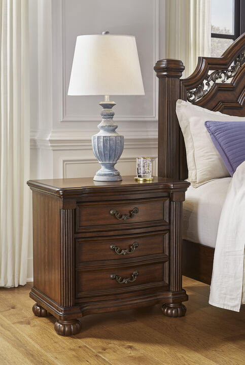 Lavinton 3 Drawer Nightstand