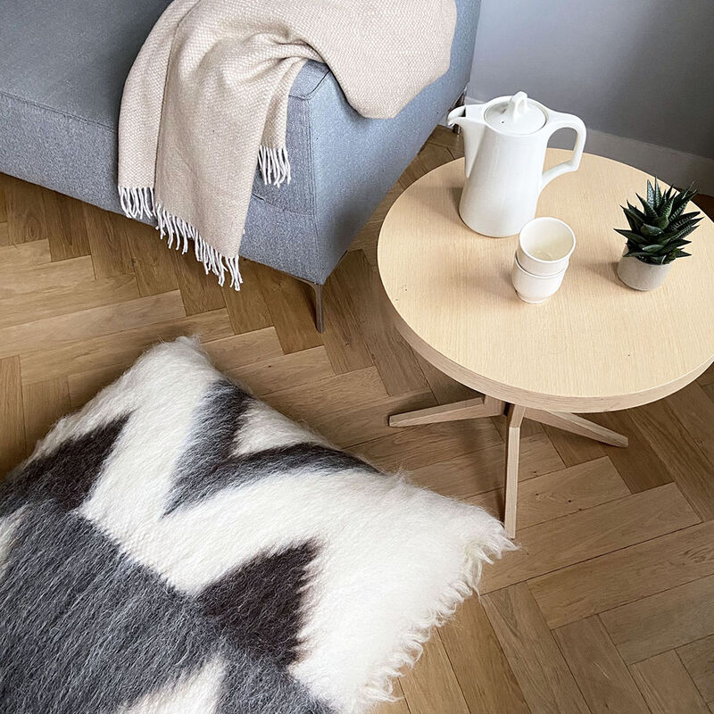 Floor cushion 100%wool zigzag image number 2